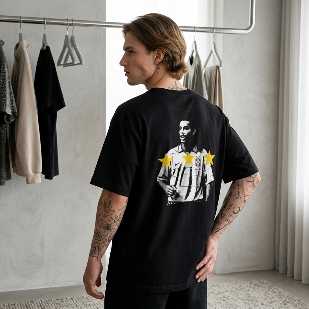 Camiseta Oversized Copa do Mundo 2026 preta Ronaldinho