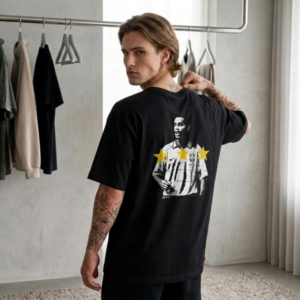 Camiseta Oversized Copa do Mundo 2026 preta Ronaldinho